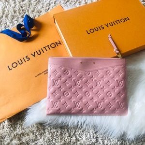 Auth Louis Vuitton Daily Pouch